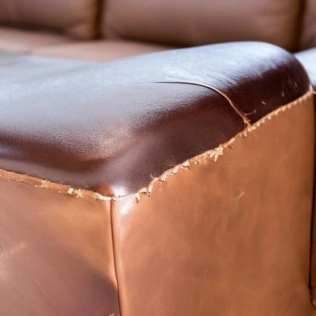 Jak naprawić skórę na kanapie – proste kroki, które uratują Twój mebel