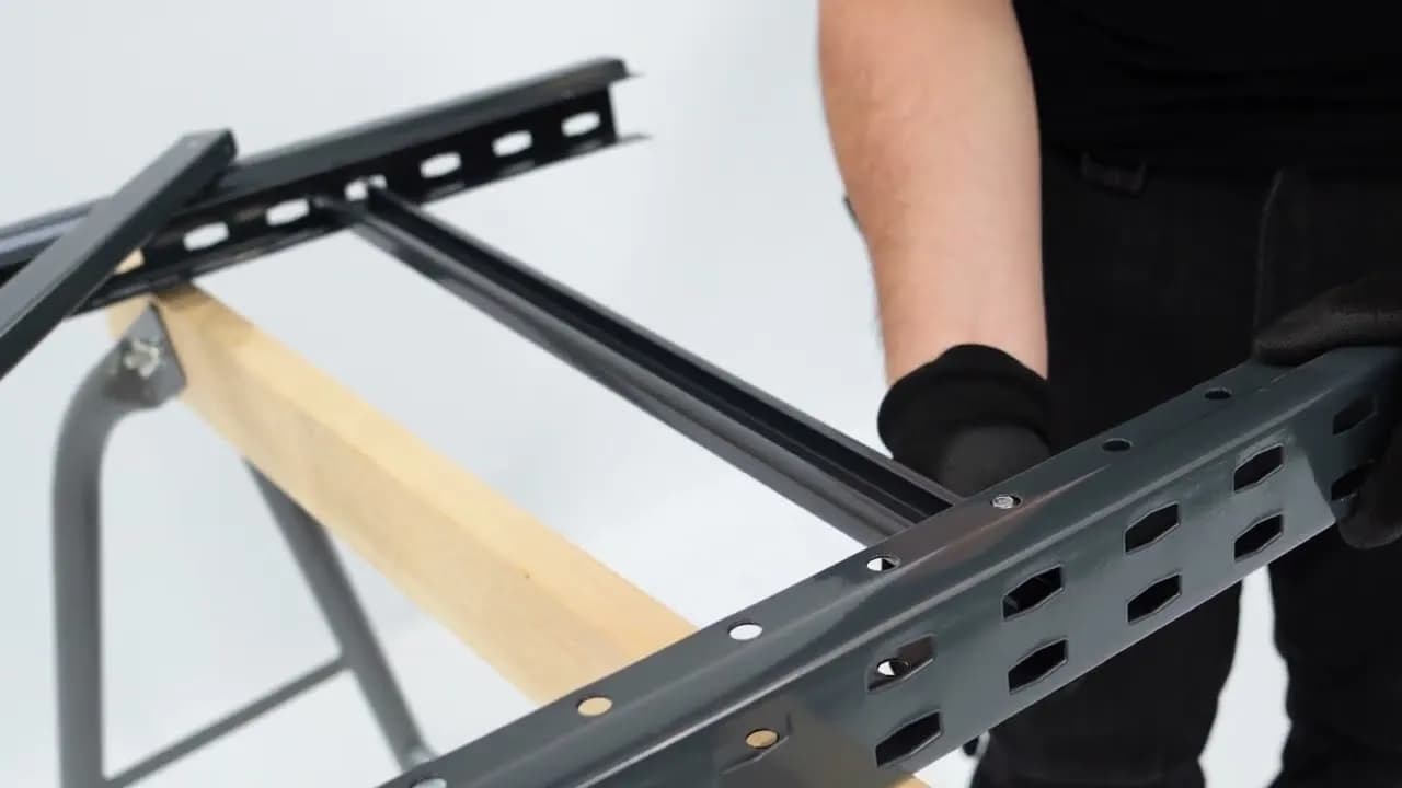 Jak złożyć regał wciskany bez błędów – proste instrukcje krok po kroku